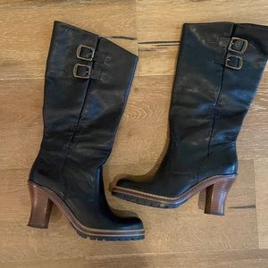 Women’s Frye Lugged Sole Heel Black Boots - Brand New